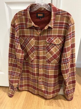 Bass Outdoor Men's Red Plaid Flannel Shirt